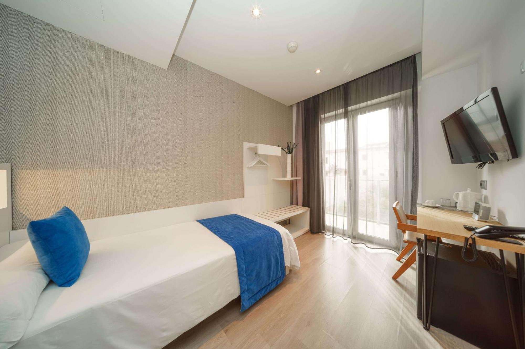 Mar Calma Hotel Порт де Пойенса Екстериор снимка