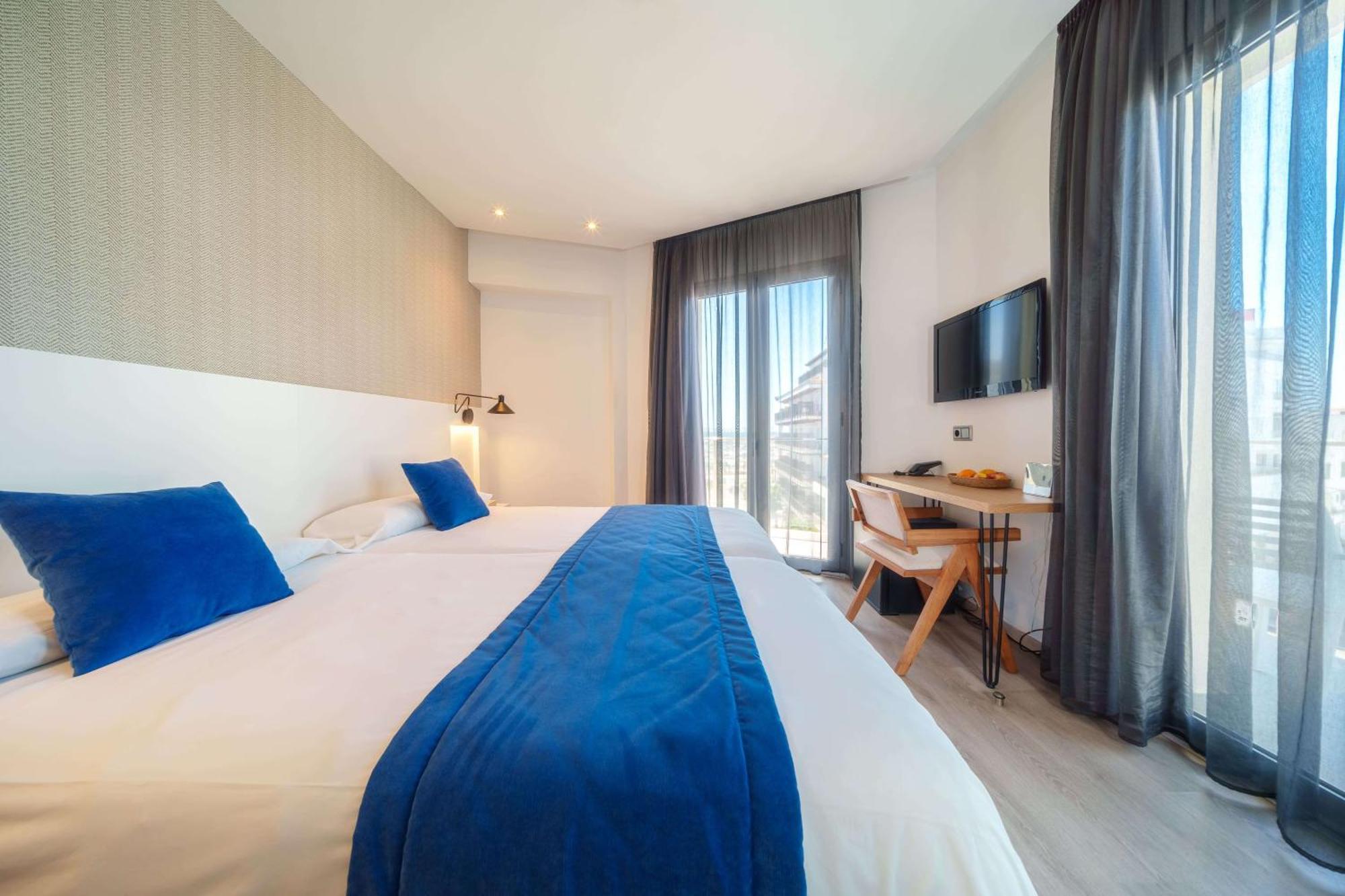 Mar Calma Hotel Порт де Пойенса Екстериор снимка