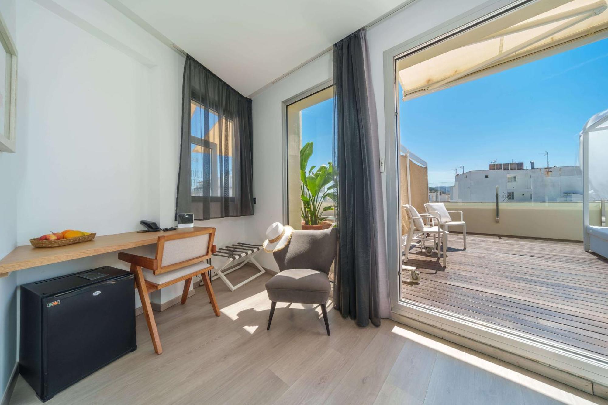 Mar Calma Hotel Порт де Пойенса Екстериор снимка